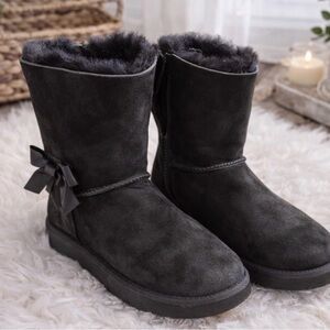 Black Suede Boots Ugg Bailey Bow 10 womens